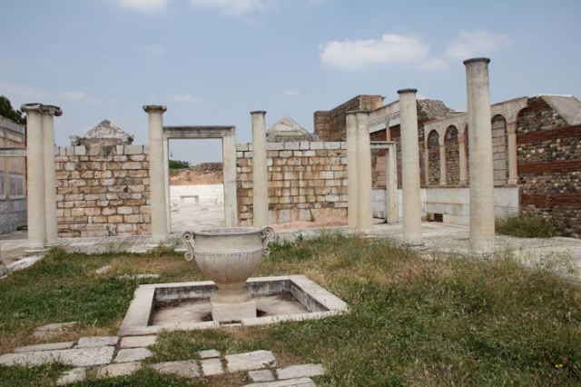 Excavation of Synagogue Sardis photo from forumancientcoins.com